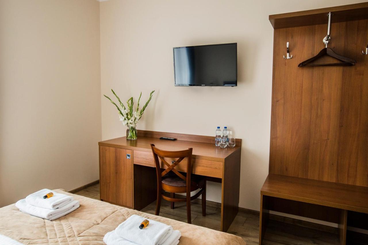 Gosciniec Ceglane Katy Hotel Dwikozy Luaran gambar