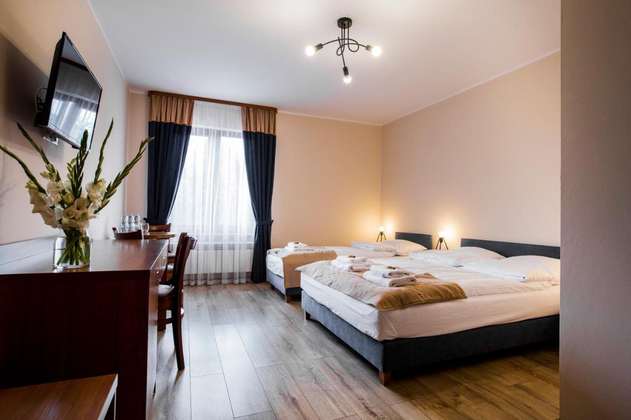 Gosciniec Ceglane Katy Hotel Dwikozy Luaran gambar